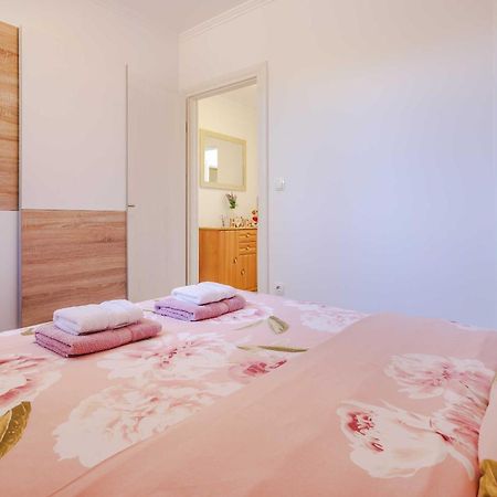 Apartments Rose Cizici Luaran gambar