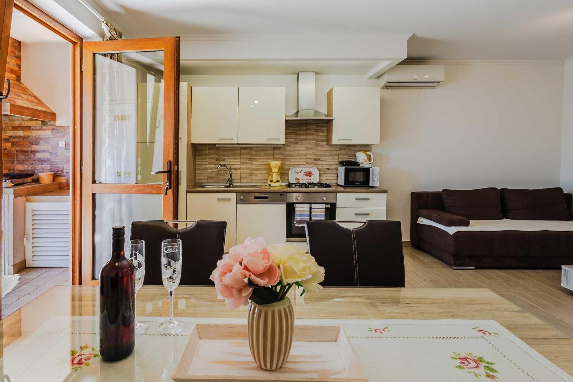 Apartments Rose Cizici Luaran gambar