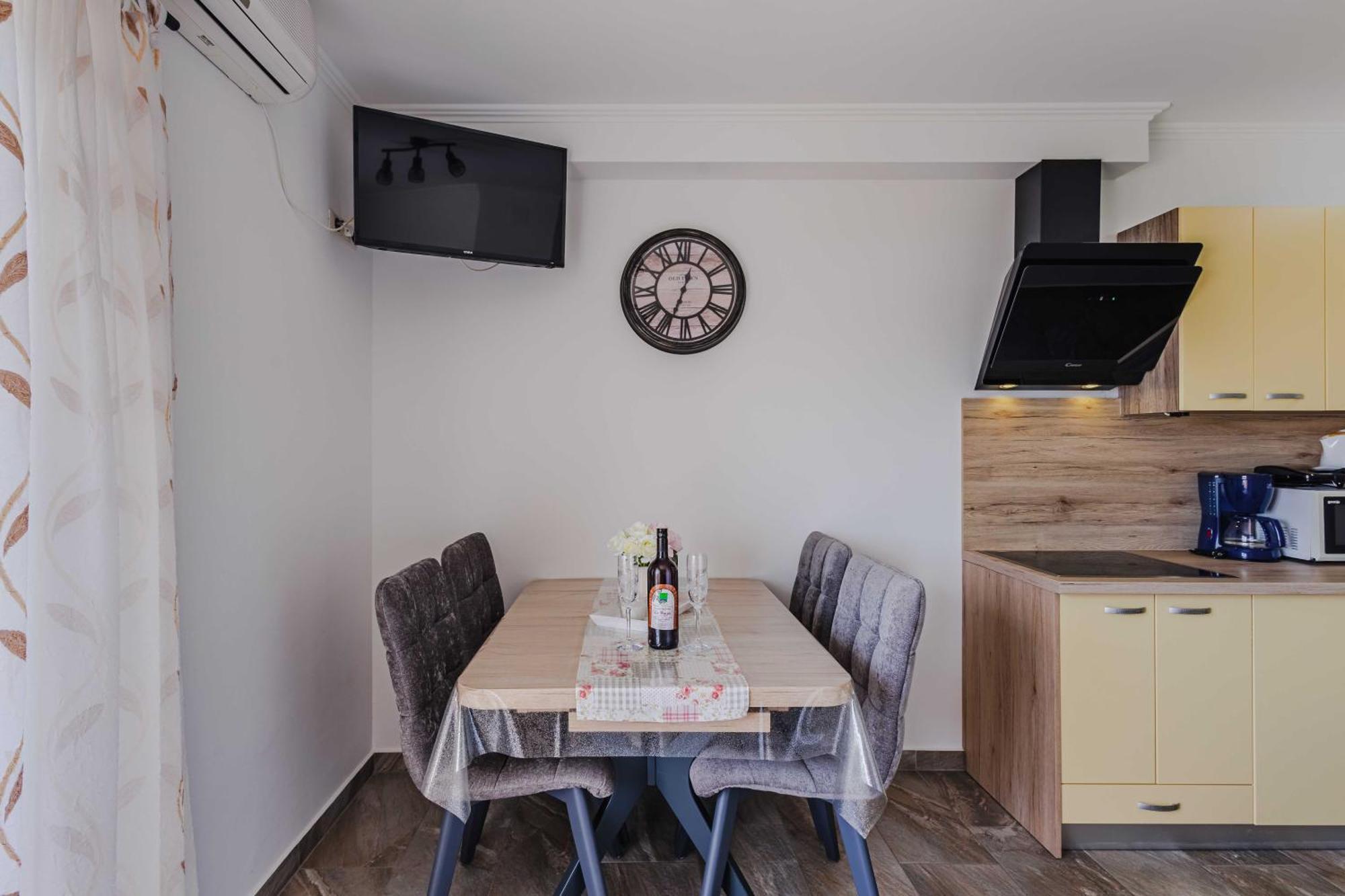 Apartments Rose Cizici Luaran gambar